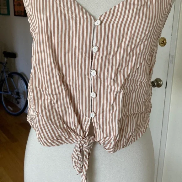 Button up tank top - Picture 2 of 4